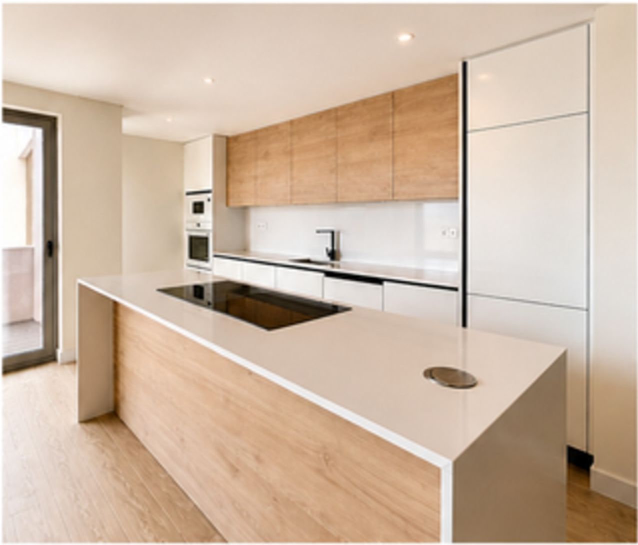 Cozinha contemporânea com ilha central